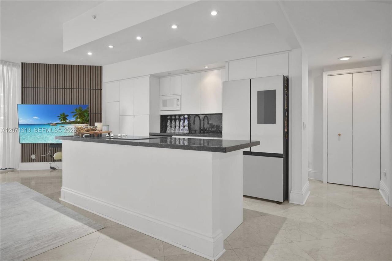4775 Collins Ave, Unit 2908, Miami Beach, FL 33140 Photo