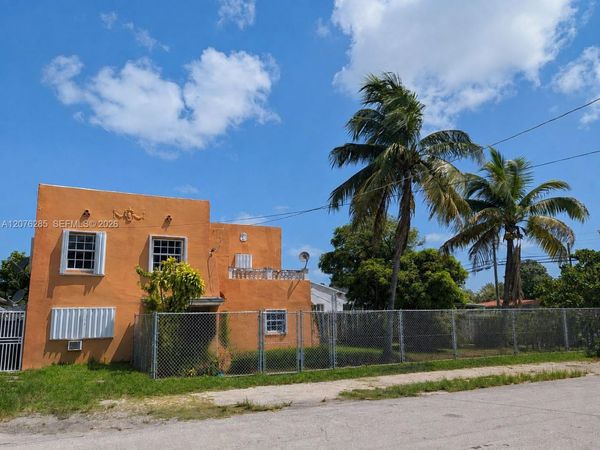 200 NW 34th Ave , Miami, FL 33125