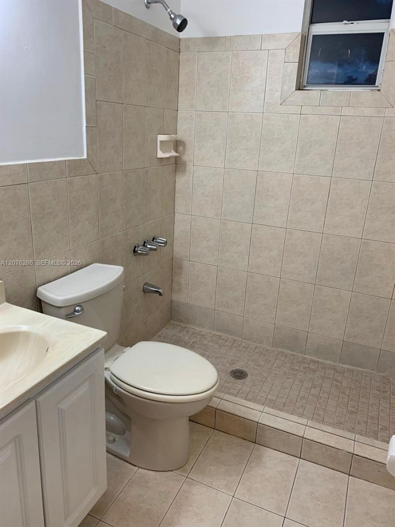 200 NW 34th Ave , Miami, FL 33125 Photo
