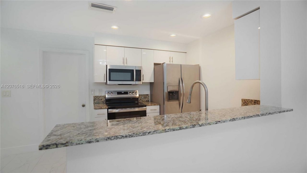 1492 Veracruz Ln , Unit 4-4, Weston, FL 33327 Photo
