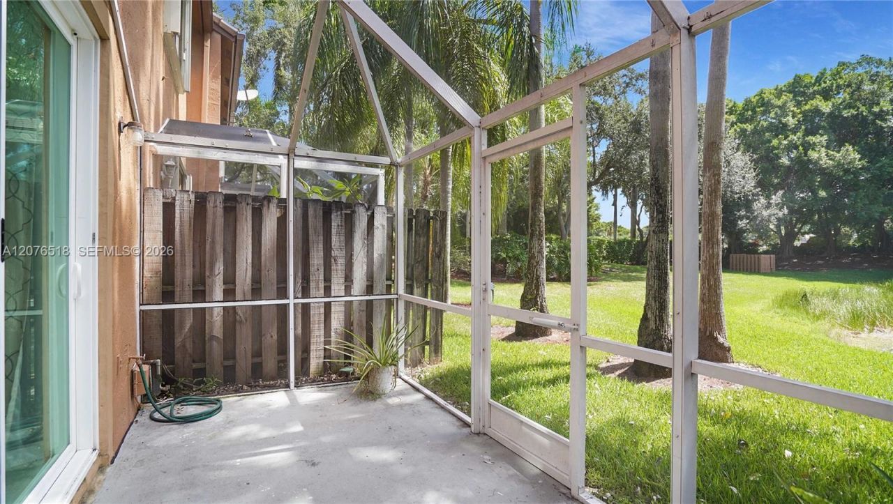 1492 Veracruz Ln , Unit 4-4, Weston, FL 33327 Photo