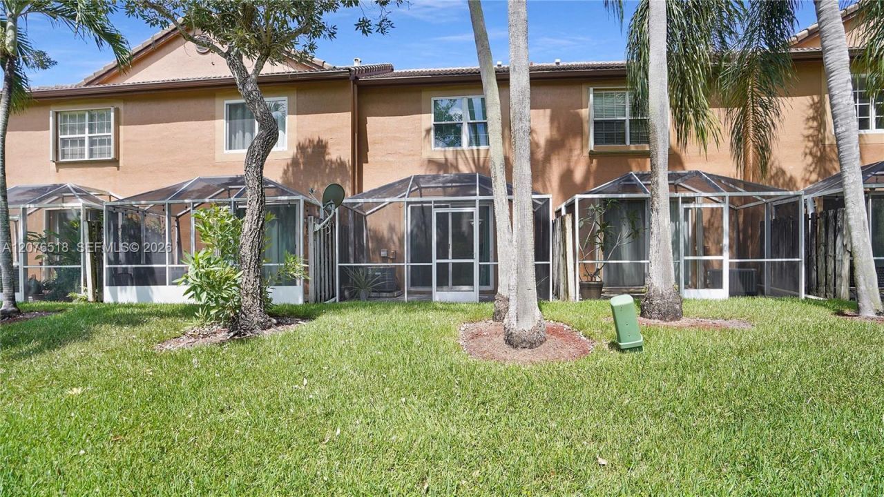 1492 Veracruz Ln , Unit 4-4, Weston, FL 33327 Photo