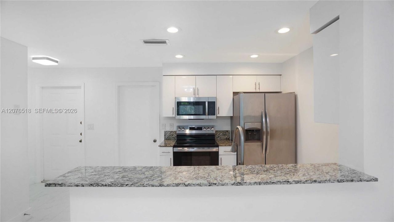 1492 Veracruz Ln , Unit 4-4, Weston, FL 33327 Photo