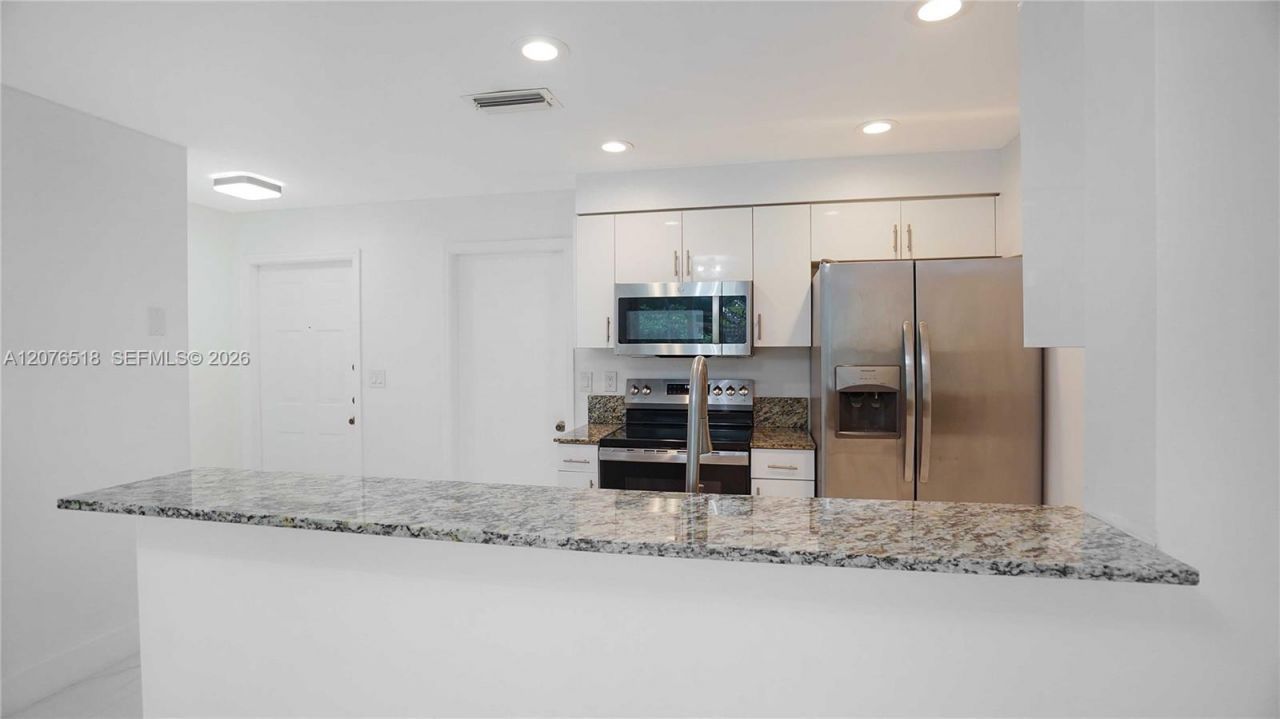 1492 Veracruz Ln , Unit 4-4, Weston, FL 33327 Photo