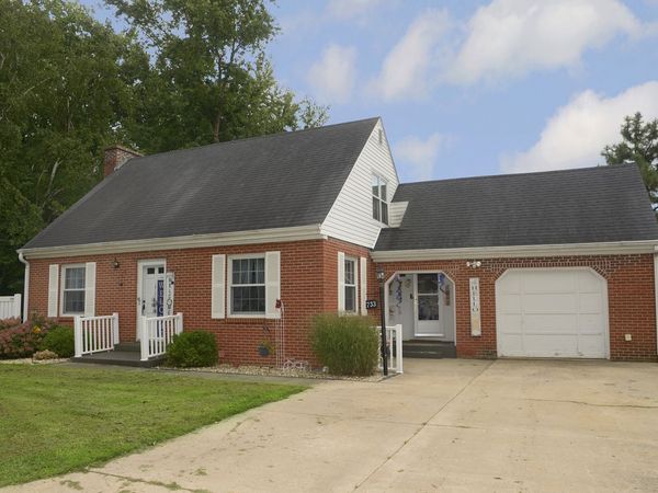 733 E Main Street , Ottawa, IL 61350