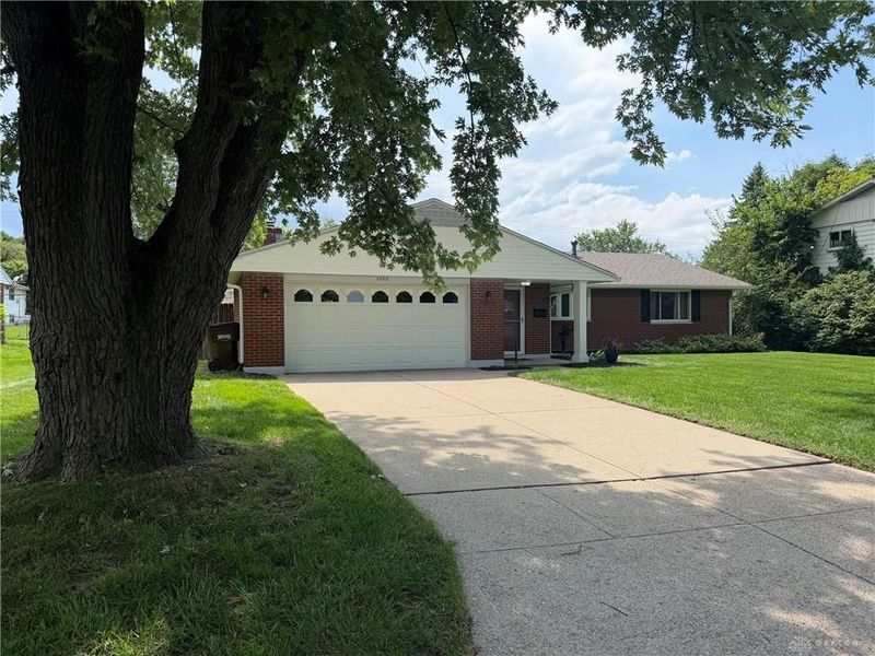 3088 Fontano Drive, Kettering, OH 45440 Photo 3