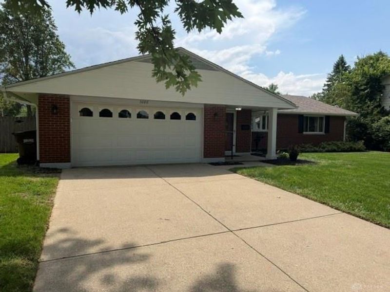 3088 Fontano Drive, Kettering, OH 45440 Photo 4