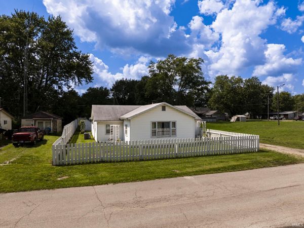 305 N Waldemere Avenue, Muncie, IN 47303
