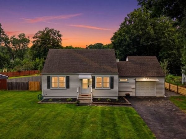 23 Dickerson Mine Rd, Mine Hill, NJ 07803