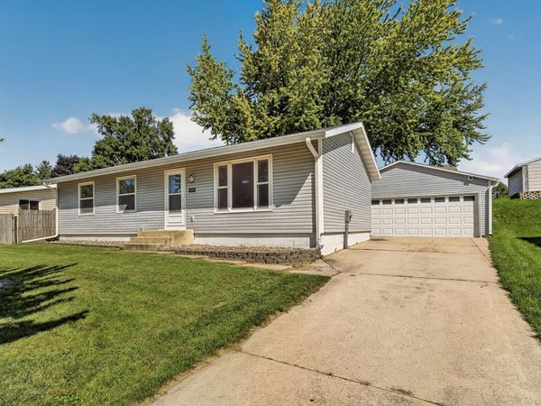 709 37th Street SW, Rochester, MN 55902