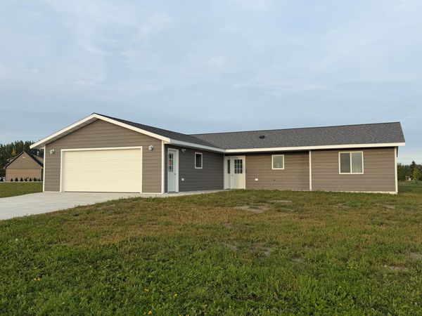 1200 Main Avenue S , Roseau, MN 56751
