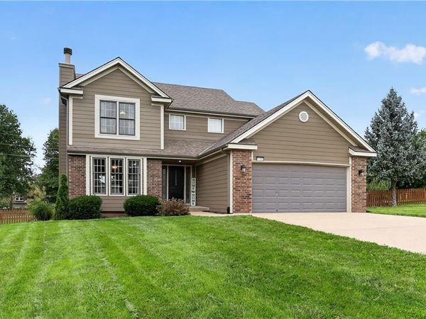 11008 N Farley Avenue, Kansas City, MO 64157