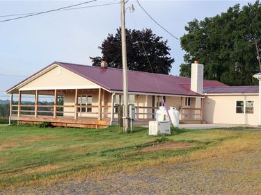 12727 S Butler Road, Savannah, NY 13146