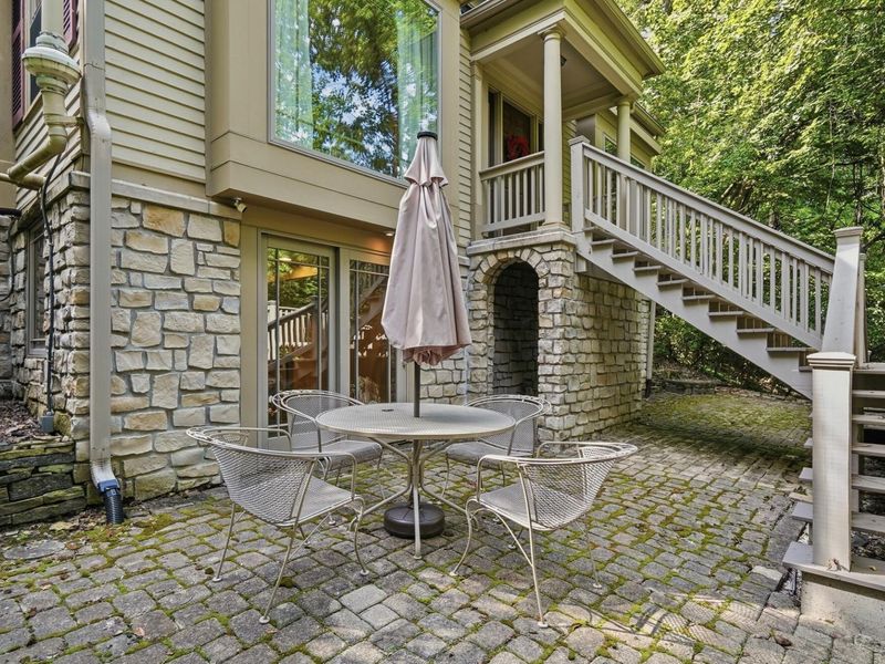 296 Walhalla Road , Columbus, OH 43202 Photo 110