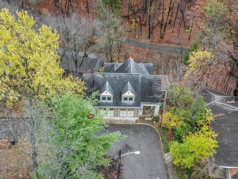 296 Walhalla Road , Columbus, OH 43202 Photo 122