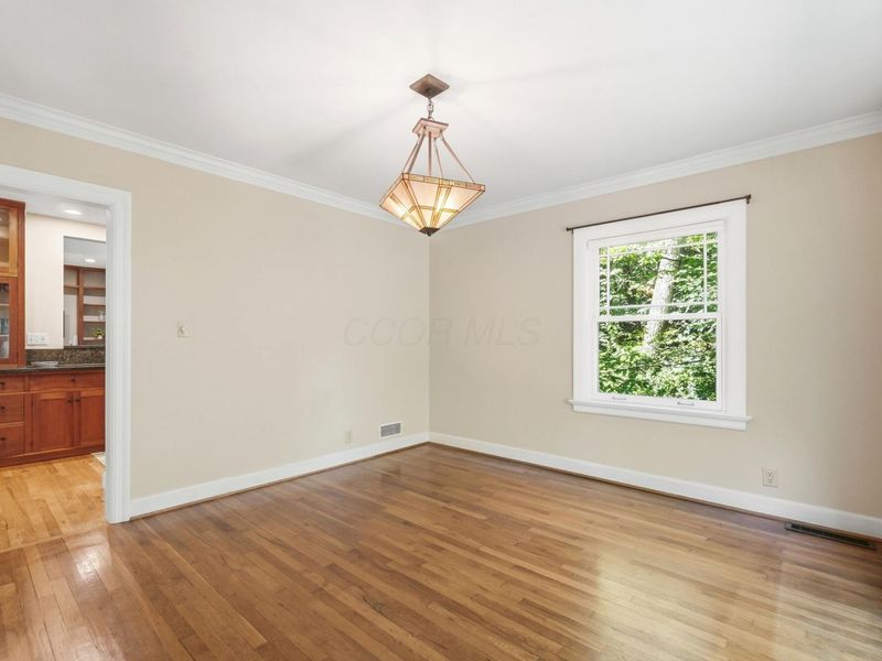 296 Walhalla Road , Columbus, OH 43202 Photo 37