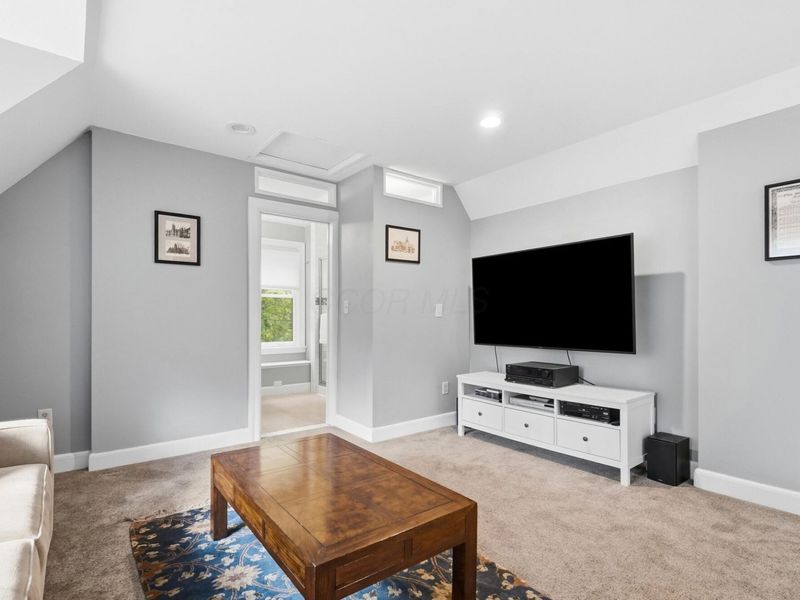 296 Walhalla Road , Columbus, OH 43202 Photo 77