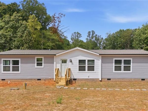 2554 Ellisboro Road , Stokesdale, NC 27357