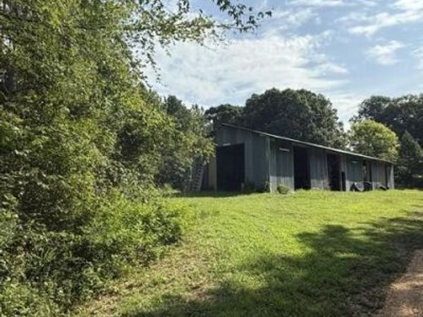 149 Nobles Rd , Paris, TN 38242