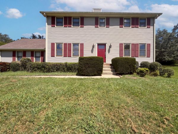 1818 Fox Chase Dr , Goodlettsville, TN 37072