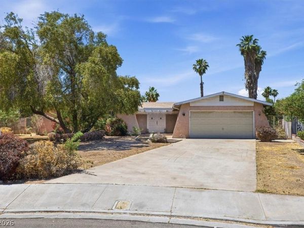 4424 Parkchester Circle , Las Vegas, NV 89108