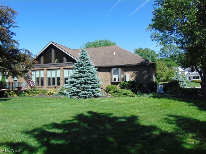 2090 Ridgebury Drive, Painesville Township, OH 44077 Photo 2