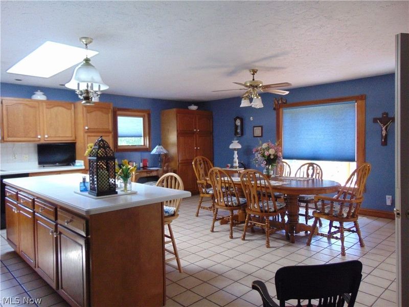 2090 Ridgebury Drive, Painesville Township, OH 44077 Photo 3