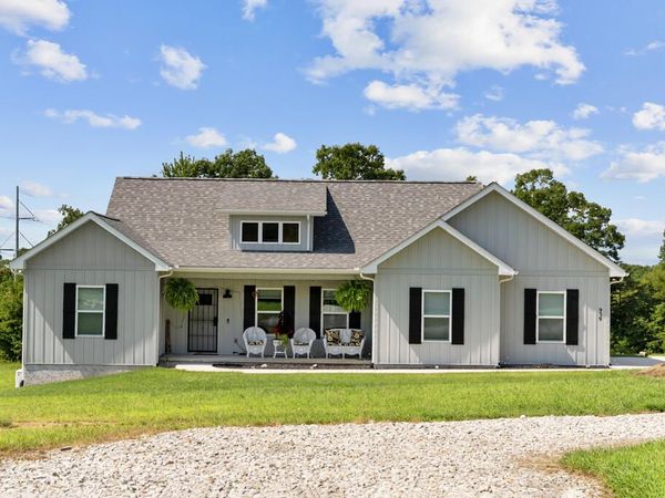 939 Clear Creek Road, Crossville, TN 38571