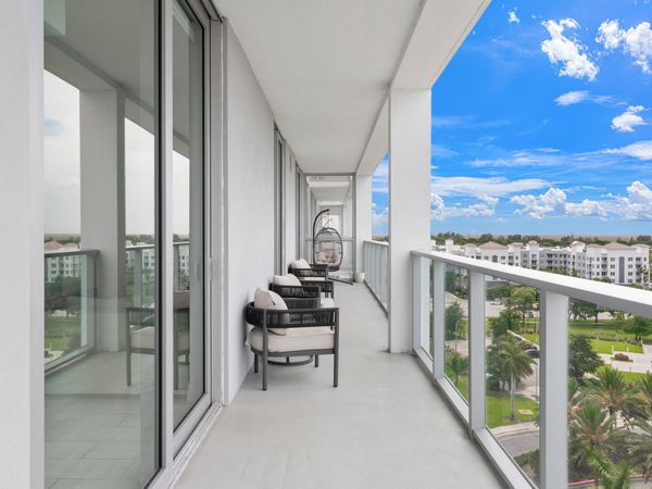 2000 Metropica Way, Unit 801, Sunrise, FL 33323