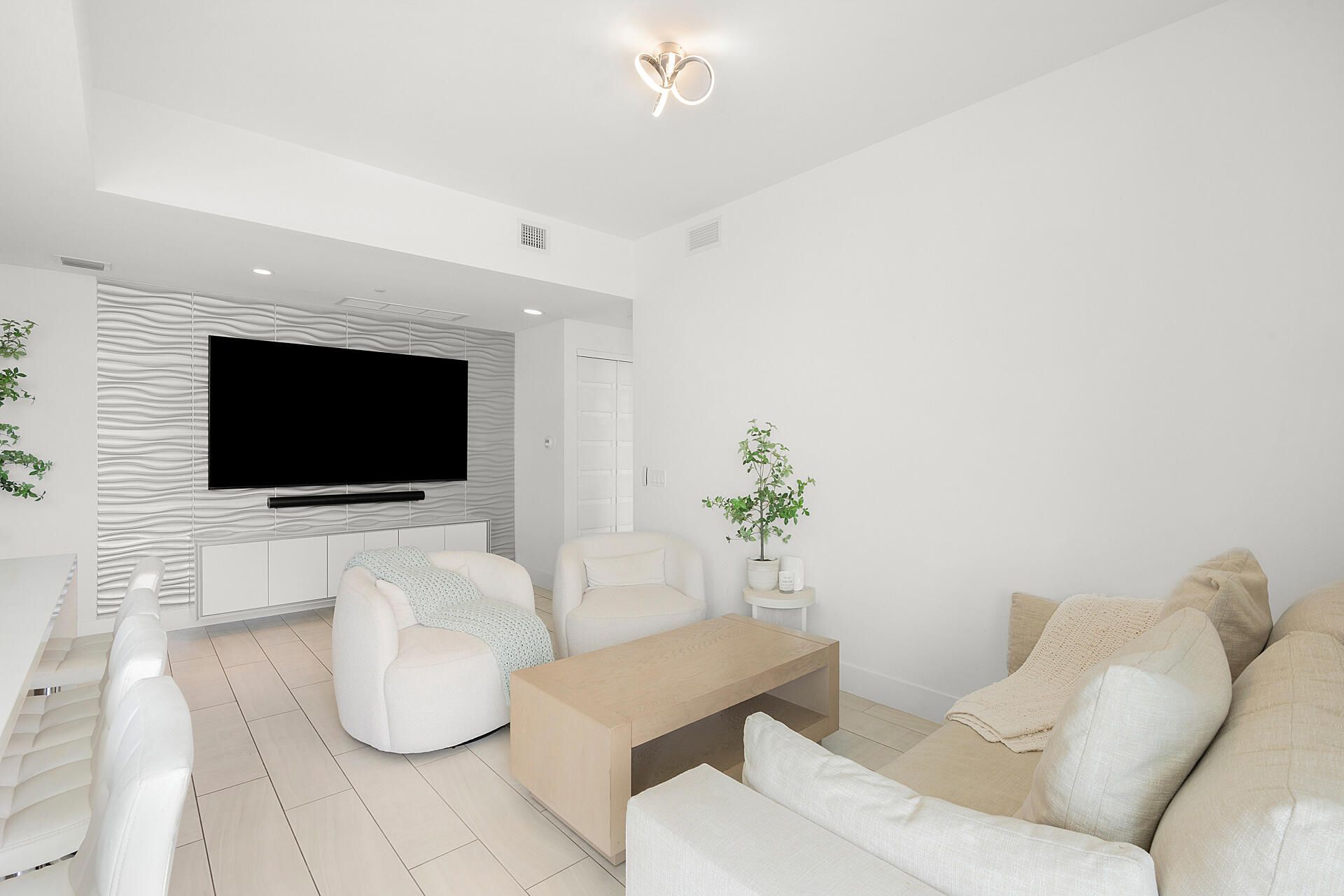2000 Metropica Way, Unit 801, Sunrise, FL 33323 Photo