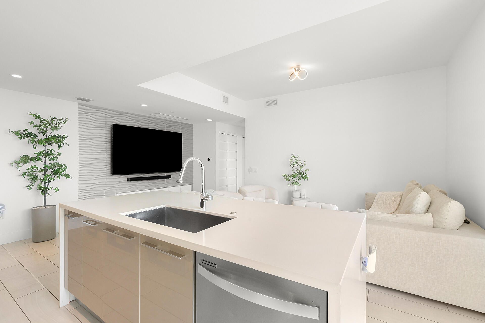 2000 Metropica Way, Unit 801, Sunrise, FL 33323 Photo