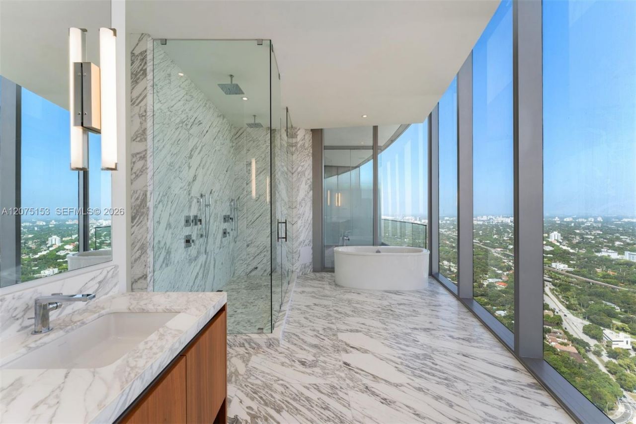 175 SE 25th Road, Unit UPH01, Miami, FL 33129 Photo