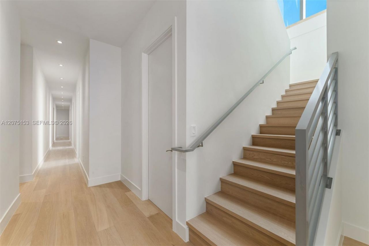 175 SE 25th Road, Unit UPH01, Miami, FL 33129 Photo