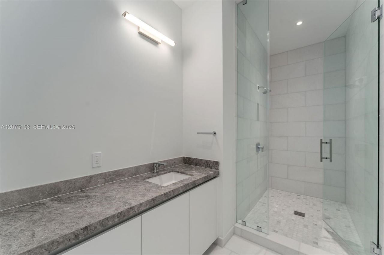 175 SE 25th Road, Unit UPH01, Miami, FL 33129 Photo
