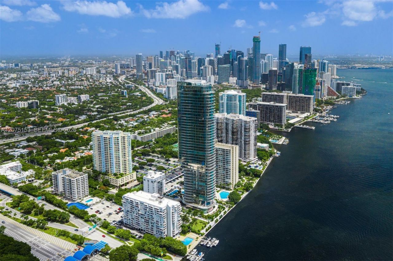 175 SE 25th Road, Unit UPH01, Miami, FL 33129 Photo