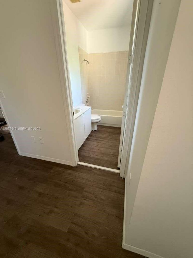2311 NE 42nd Cir , Homestead, FL 33033 Photo
