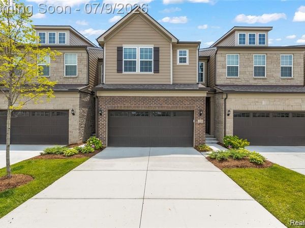 208 ADDISON CIRCLE , Commerce Township, Mi 48390