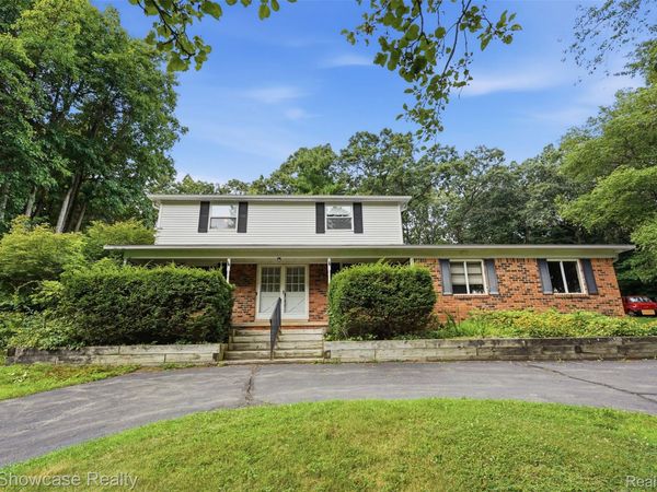7125 Ridgewood Road , Springfield Township, Mi 48346