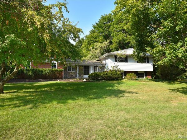 872 Dursley Road, Bloomfield Township, Mi 48304