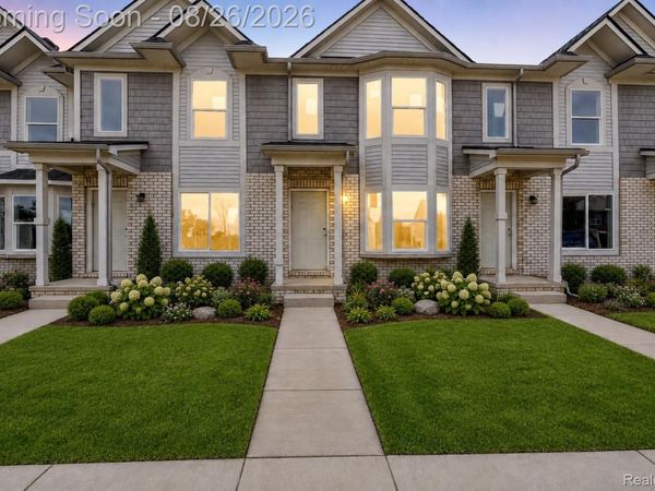 35300 Brittany Drive, Unit 120, New Baltimore, Mi 48047