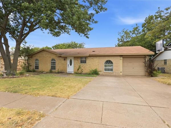 6705 Nola Court, Watauga, TX 76148