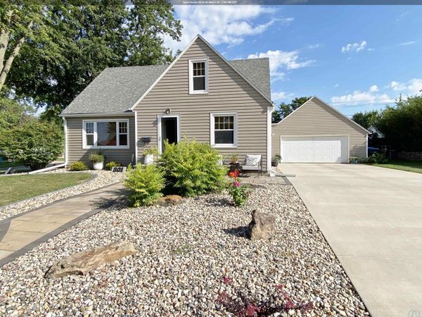 501 Lee Dr, LeMars, IA 51031