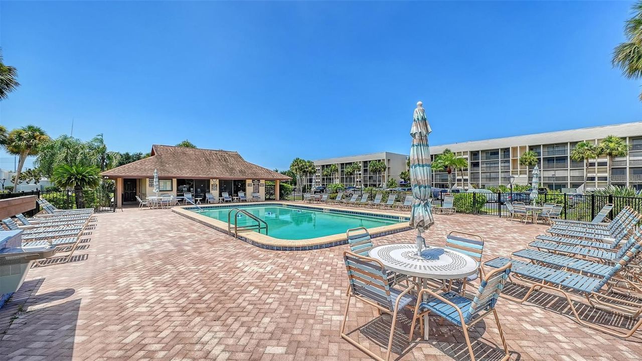 6116 43rd Street W, Unit 305D, Bradenton, FL 34210 Photo