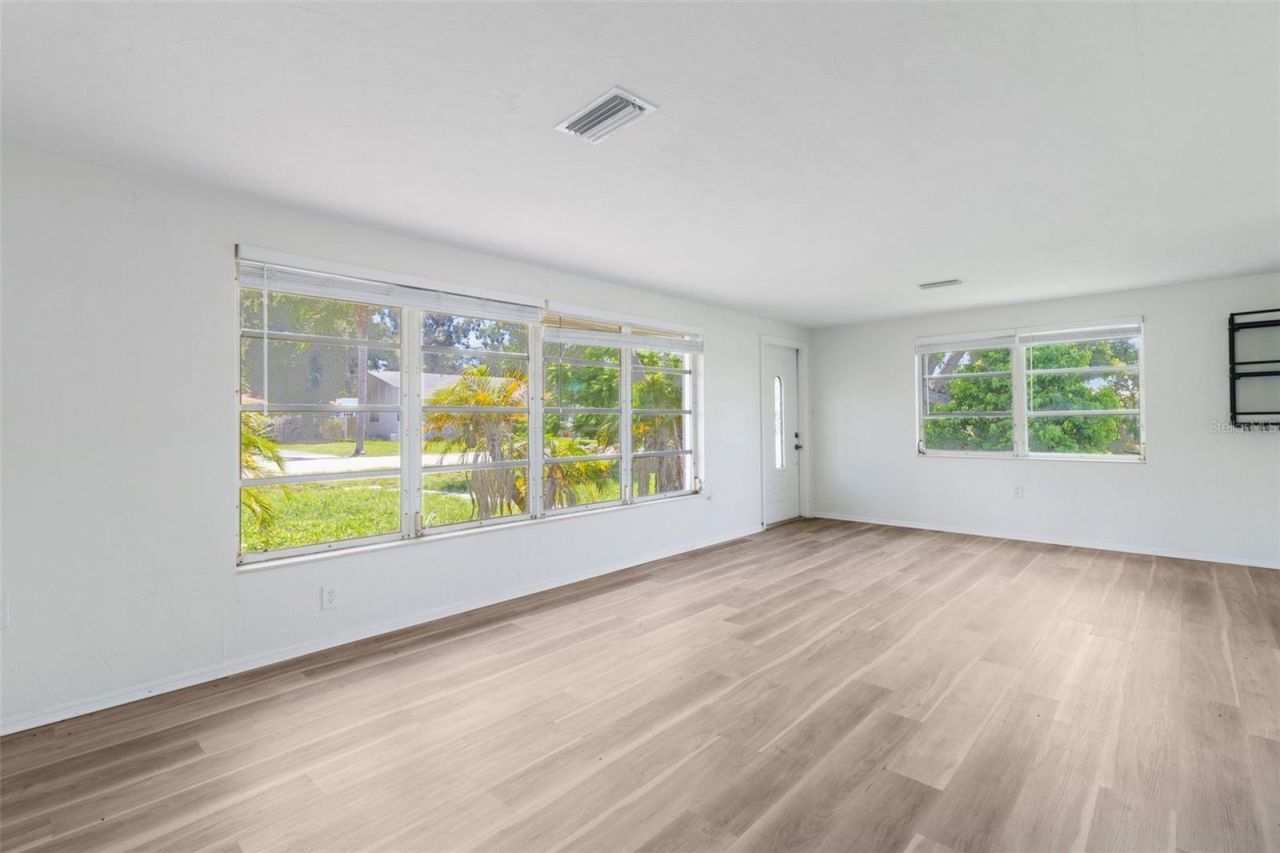 4875 Northwood Avenue, Sarasota, FL 34231 Photo