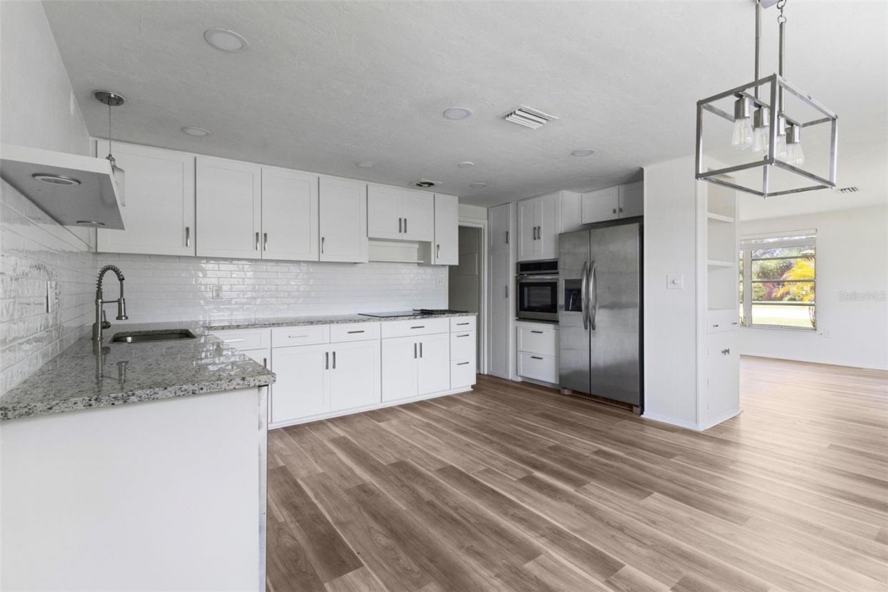 4875 Northwood Avenue, Sarasota, FL 34231 Photo