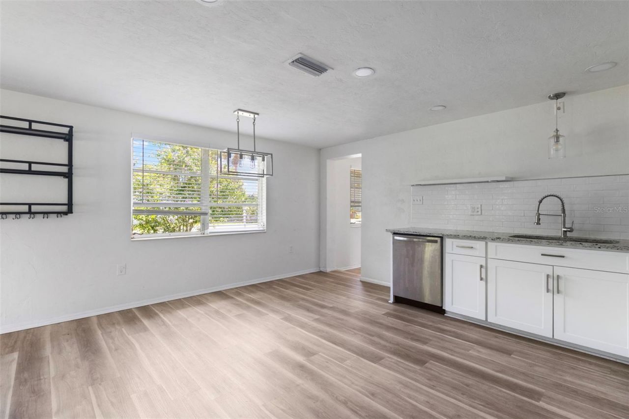 4875 Northwood Avenue, Sarasota, FL 34231 Photo