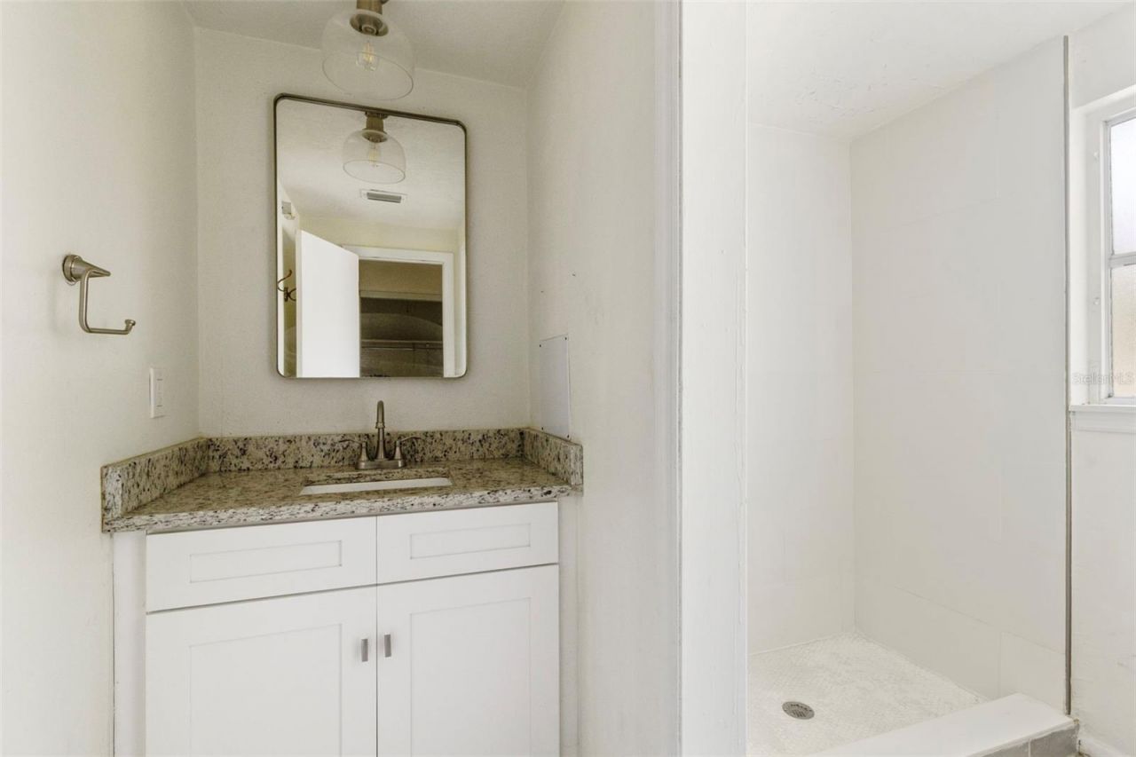 4875 Northwood Avenue, Sarasota, FL 34231 Photo