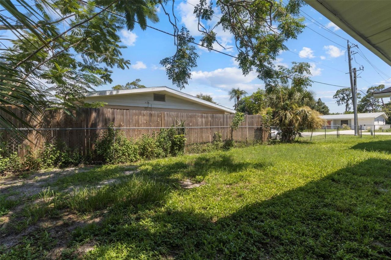 4875 Northwood Avenue, Sarasota, FL 34231 Photo