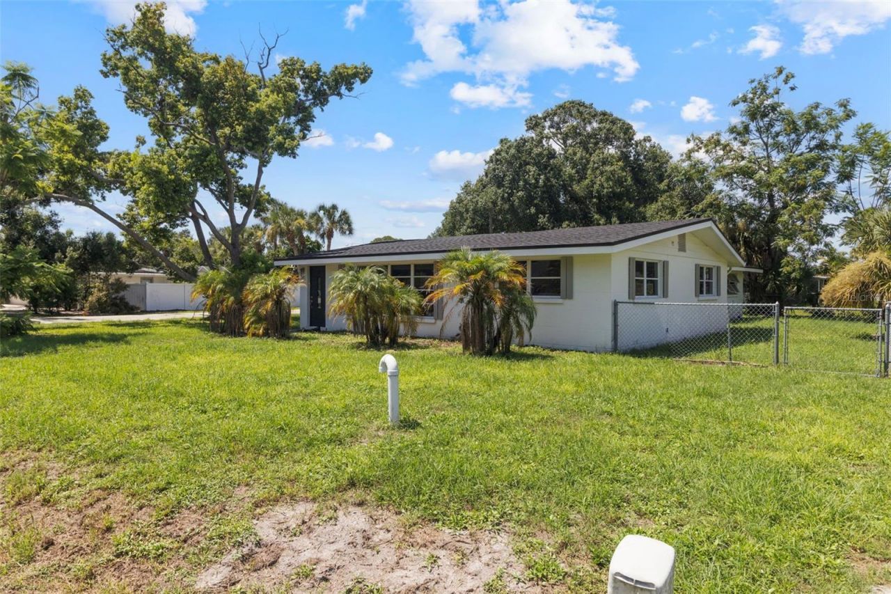 4875 Northwood Avenue, Sarasota, FL 34231 Photo
