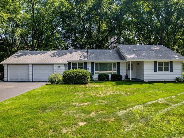 13591 Beaver Drive, ROSCOE, IL 61073